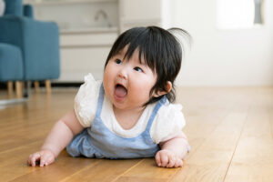 女の子の赤ちゃんの特徴・性格・育児のポイント｜おすすめのおもちゃも