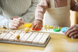 木のおもちゃが子どもに与える影響とは？選び方やおすすめの木のおもちゃをご紹介