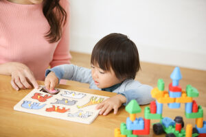 知育パズルに効果はある？年齢別に遊び方のポイントも説明！